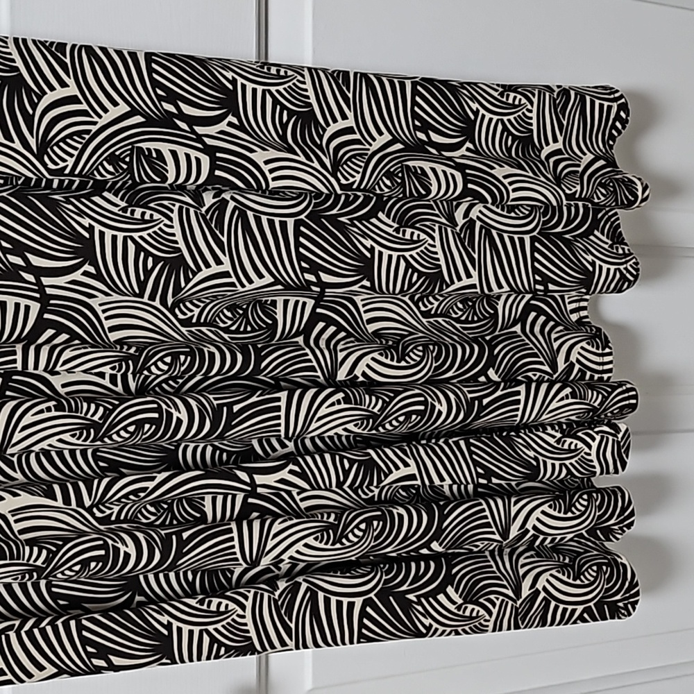 Pretty & Comfy Perceptions Long Poly/Spandex Abst… - image 8